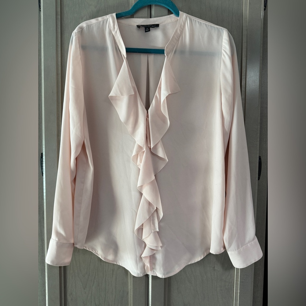 Banana Republic sheer pale pink top blouse size medium good used condition